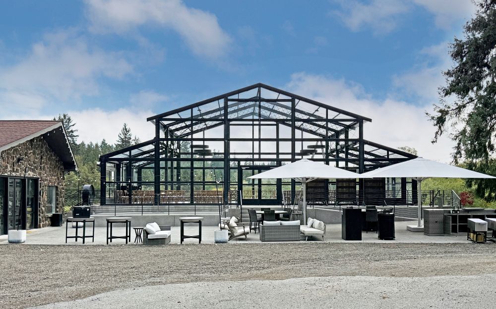 18 × 11 × 3 m Atrium Tent project in the USA